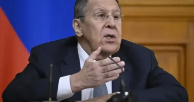 Ministro da Rússia promete resposta forte a envio de tropas europeias para a Ucrânia