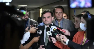 União Brasil expulsa Celso Sabino após desobediência