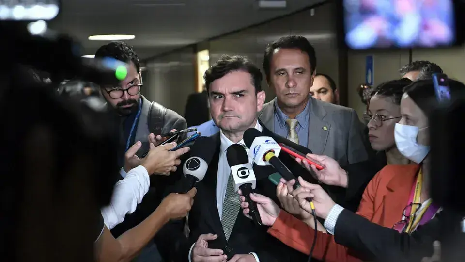 União Brasil expulsa Celso Sabino após desobediência