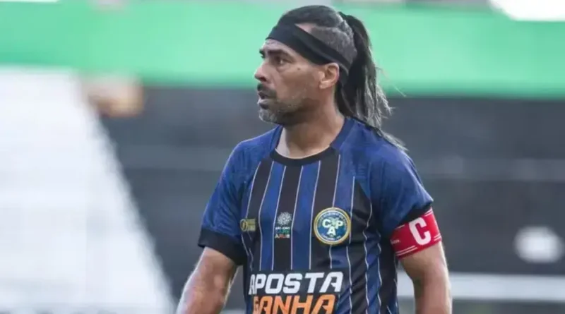 A volta de Araújo: ídolo do Goiás busca novo clube aos 48 anos