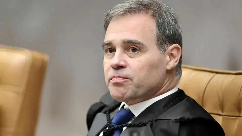 André Mendonça Recebe Relatório e Reúne-se com a Polícia Federal