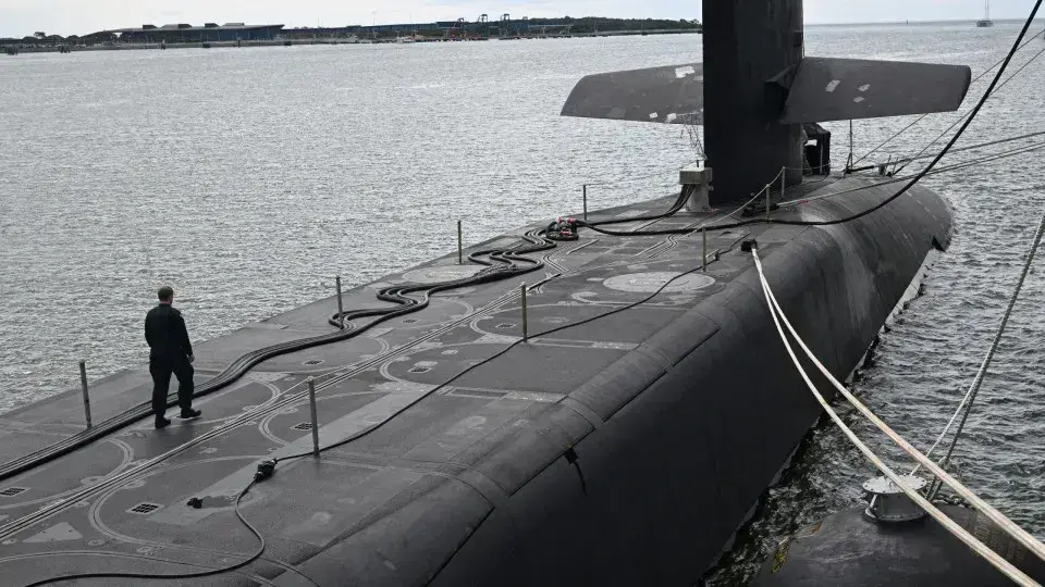 Austrália investe em estaleiro para construção de submarinos nucleares