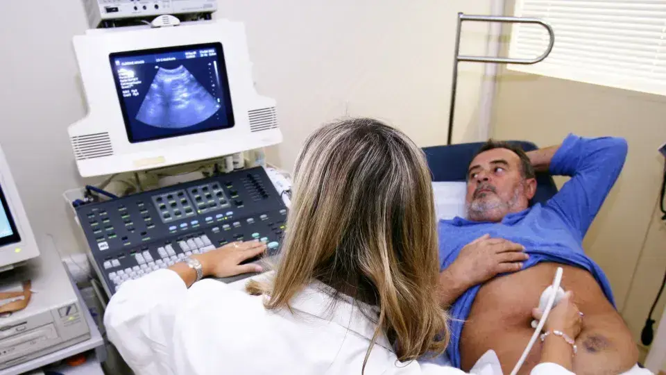 Bactérias podem causar 76% dos cânceres de estômago, alerta estudo