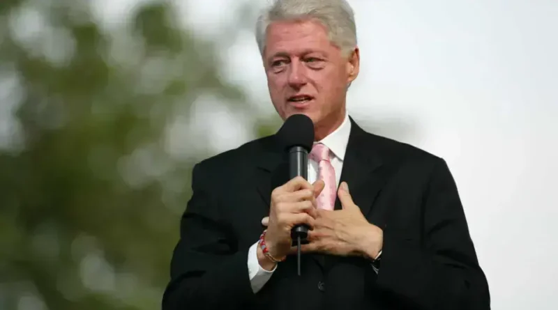 Bill Clinton depõe sobre o Caso Epstein ao Congresso dos EUA
