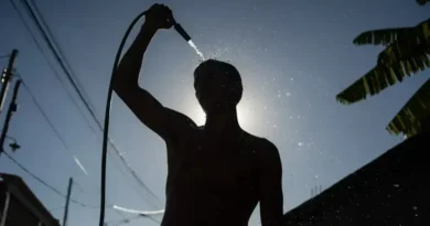 Carnaval no Rio de Janeiro é marcado por alerta de calor intenso