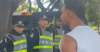 Deputado é atingido por spray de pimenta em bloco de carnaval no DF