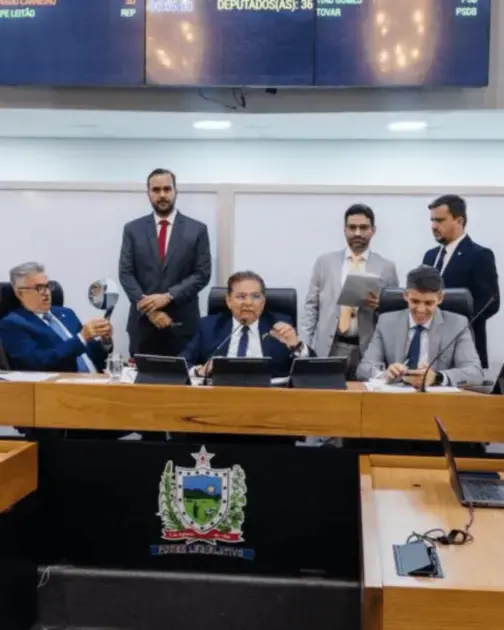 Deputados da Assembleia Legislativa da PB ignoram decisão sobre expressão religiosa