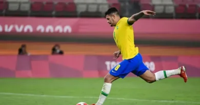 Grave Lesão de Bruno Guimarães Abre Espaço para Novos Volantes na Seleção