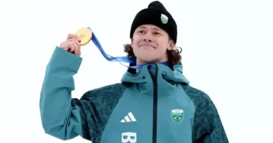 Lucas Pinheiro conquista ouro no slalom gigante nas Olimpíadas de Inverno