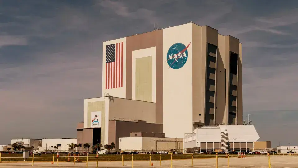 NASA adia lançamento da missão tripulada para a Lua novamente