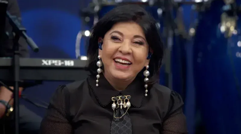 Roberta Miranda surpreende vendedora ao pagar R$ 800 por pipoca