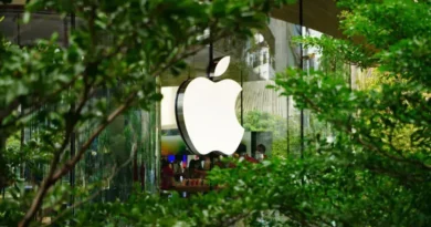 Apple é multada no Brasil por vender iPhones sem carregador