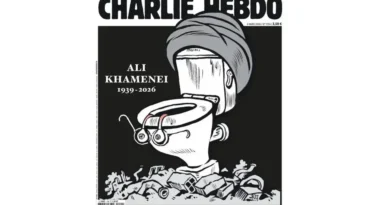 Capa do Charlie Hebdo homenageia Khamenei com ironia e polêmica