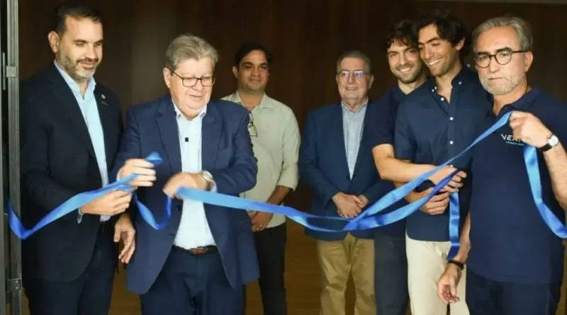 João Azevêdo inaugura fábrica e destaca investimentos na Paraíba