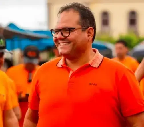Prefeito de Fagundes é acusado de agredir autista em atendimento na prefeitura
