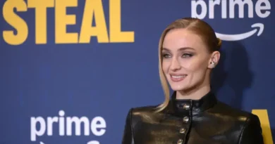 Sophie Turner se lesiona, filmagens de "Tomb Raider" interrompidas por duas semanas