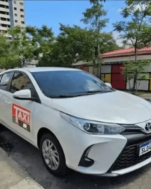 Taxista tem carro roubado por falsos passageiros em João Pessoa