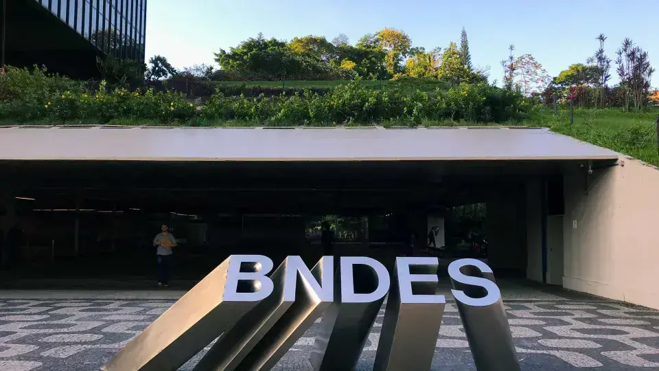 BNDES financia usina de etanol de milho em Mato Grosso com R$ 1 bilhão
