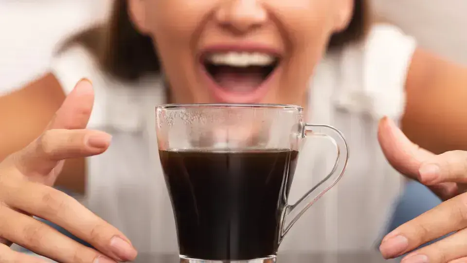 Café: açúcar, adoçante ou puro? Descubra a melhor forma de consumir.