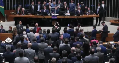 Comissão de Justiça aprova PEC da jornada de trabalho 6x1