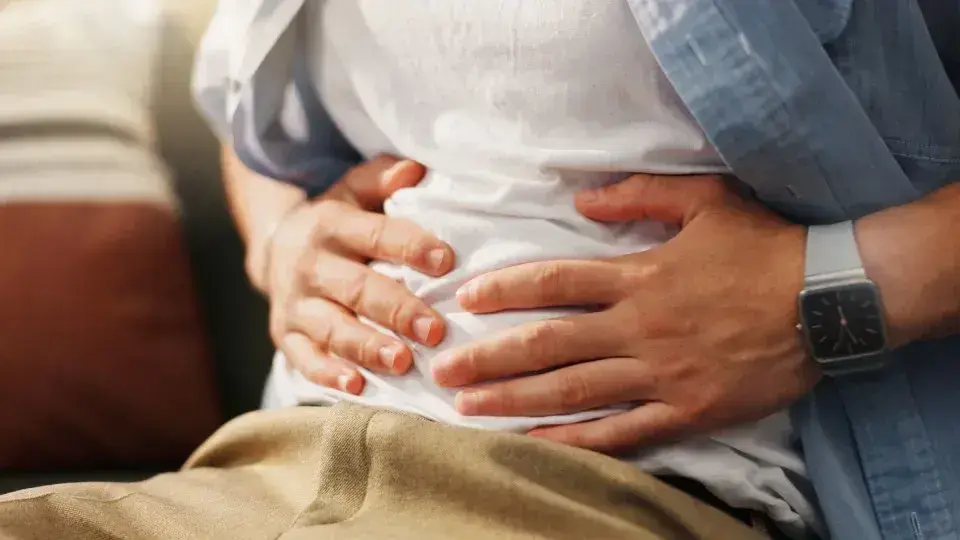 Descubra os Alimentos que Combatem o Inchaço Abdominal de Forma Eficiente