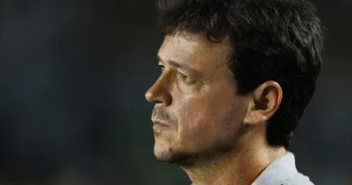 Diniz busca reforços pontuais para o Corinthians na próxima janela