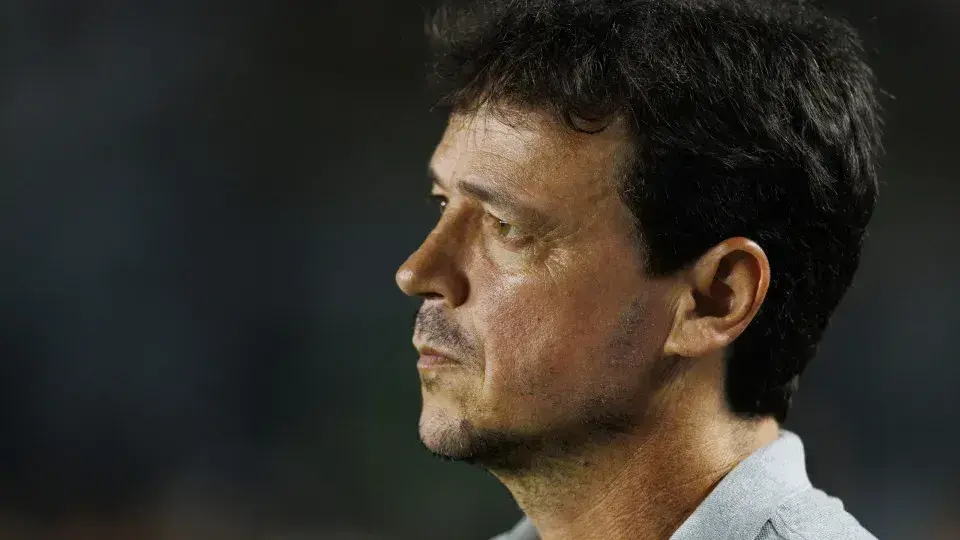 Diniz busca reforços pontuais para o Corinthians na próxima janela