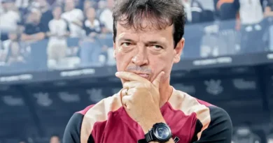 Diniz elogia segundo tempo do Corinthians em vitória pela Copa do Brasil