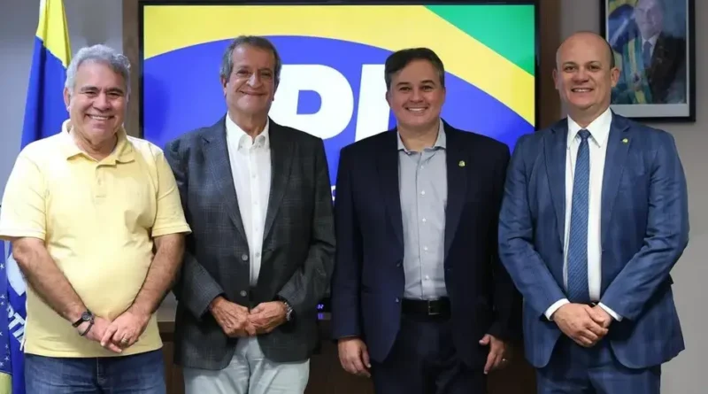 Efraim Filho assume a presidência do PL na Paraíba em Brasília