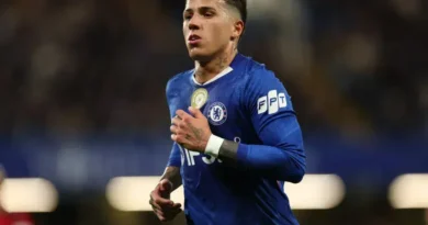 Enzo perde braçadeira de capitão no Chelsea após suspensão