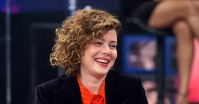 Filha de Leandra Leal sente ciúmes das cenas de beijo na novela