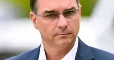 Flávio Bolsonaro propõe modelo salvadorenho para combater crime no Brasil