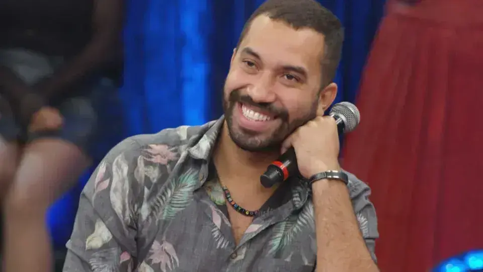 Gil do Vigor Reflete sobre sua Orientação Sexual durante Doutorado nos EUA