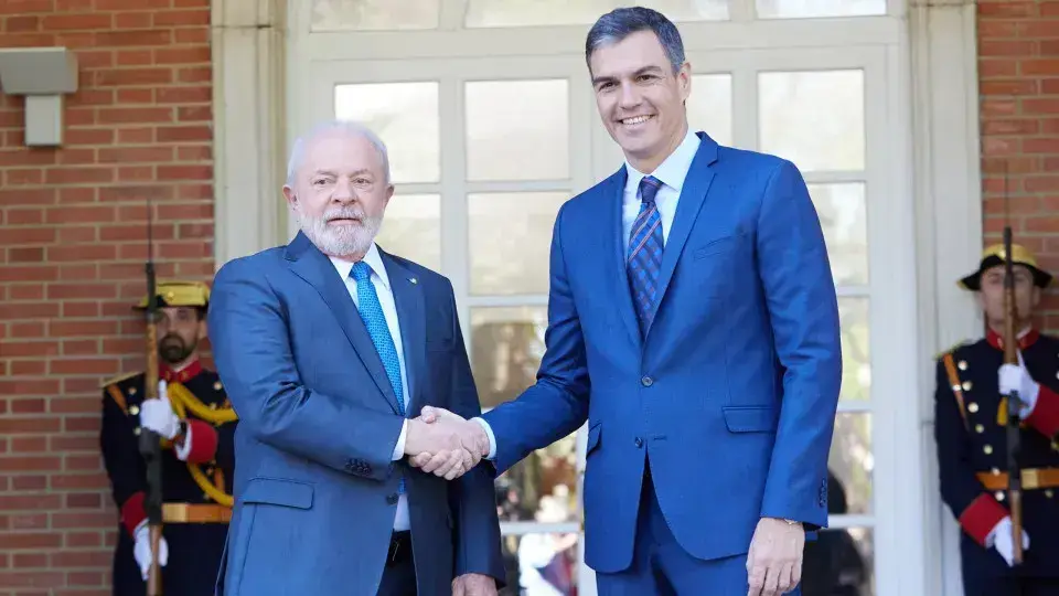 Lula inicia viagem pela Europa e se reúne com líderes progressistas