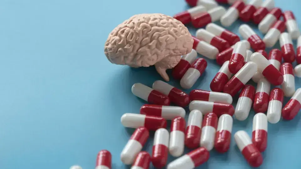 Medicamento inovador contra Alzheimer chegará ao Brasil em junho de 2026