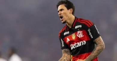 Pedro do Flamengo é vice-artilheiro do Brasil após vitória sobre o Atlético-MG