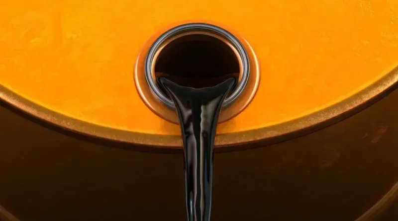 Petróleo em alta após tensão no estreito de Hormuz: entenda o caso