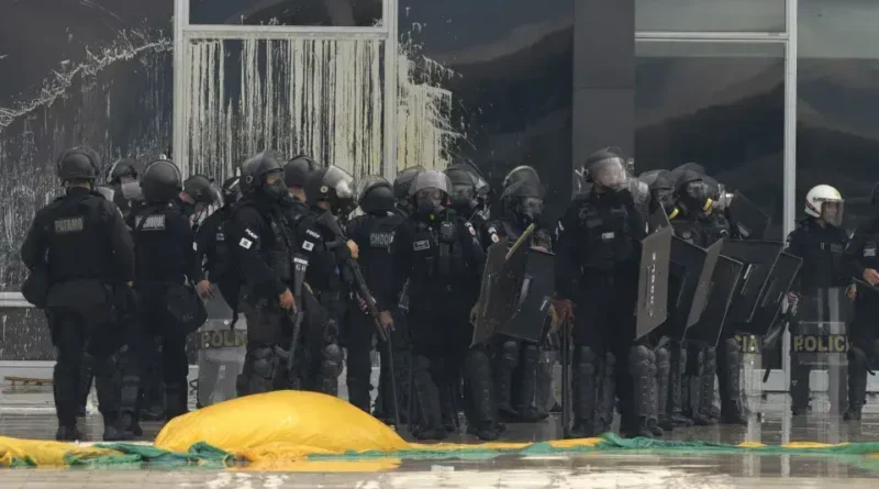 PM do Distrito Federal expulsa cinco coronéis condenados por omissão