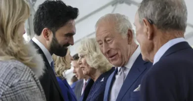 Prefeito de Nova York pede devolução do diamante Koh-i-Noor à Índia