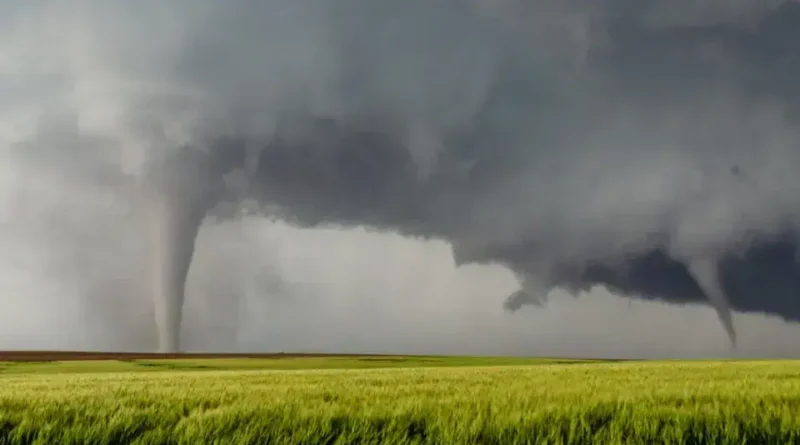 Tornados devastam o Texas e causam morte e destruição em várias regiões