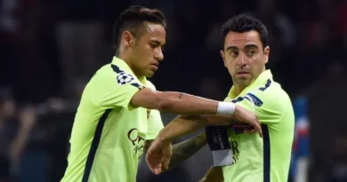 Xavi destaca Neymar como o jogador mais próximo de Messi que já viu.