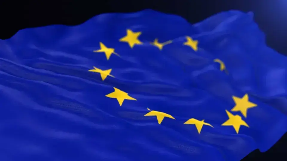 Aumento da inflação e queda no crescimento da zona do euro pela UE