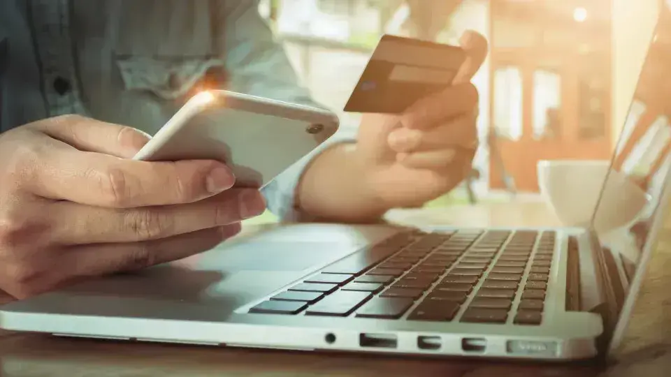 Bancos têm 30 dias para limpar dívidas de até R$ 100 no Desenrola