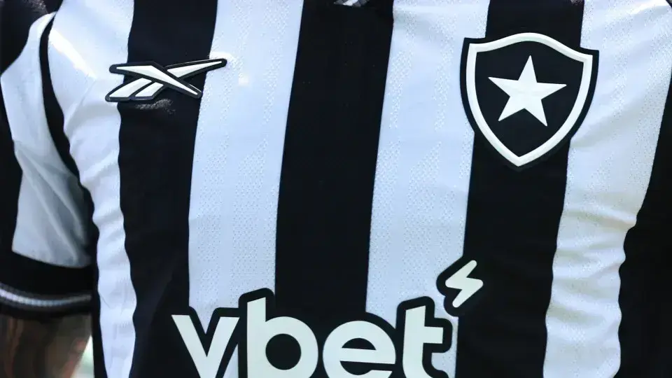 Botafogo solicita recuperação judicial e tenta evitar punições da FIFA