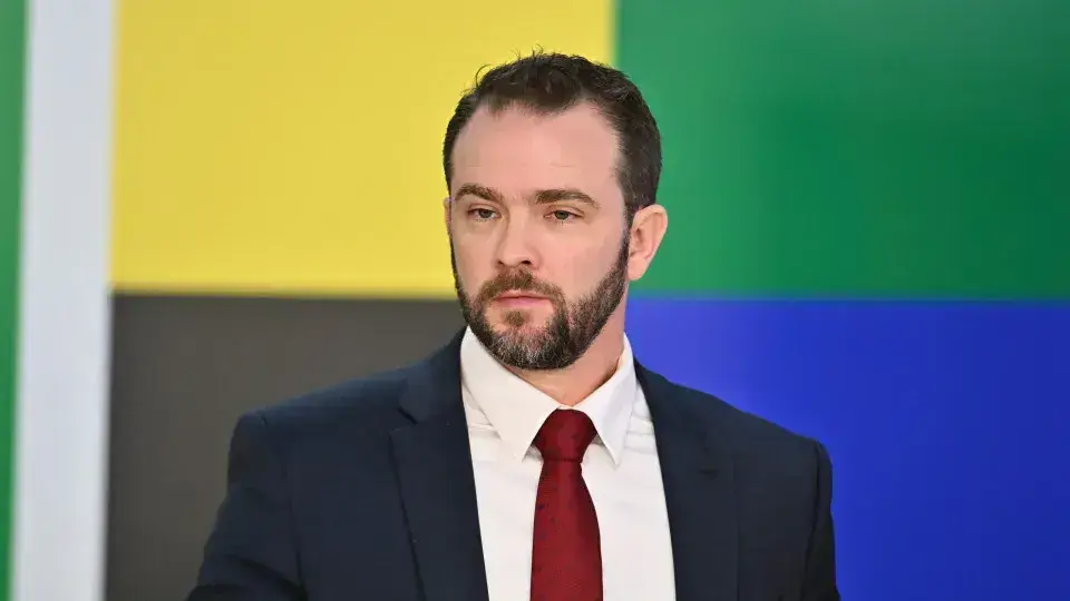Durigan destaca necessidade de taxação de ultrarricos em evento do G7
