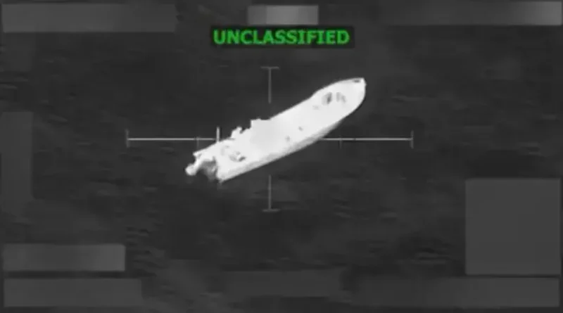 EUA atacam barco no Pacífico e deixam um morto