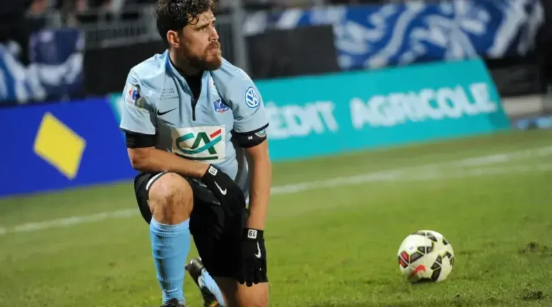 Ex-meia do Lyon, Bryan Bergougnoux, morre aos 43 anos antes de partida