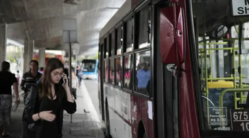 Gratuidade no transporte público: o novo Bolsa Família?