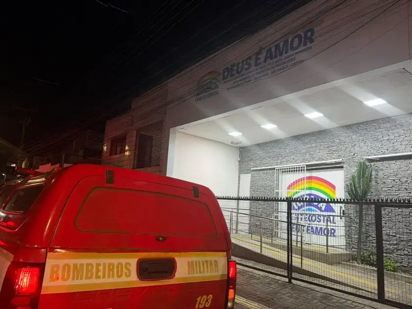 Homem morre após queda de teto de igreja em João Pessoa