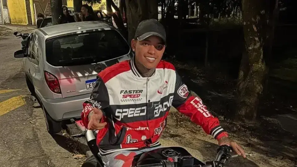 Influenciador Saymon Carvalho morre em acidente de moto em Santo André